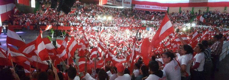 Luis Zelaya realiza gran cierre de campaña ante miles de capitalinos