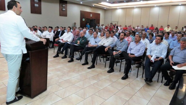 Luis Zelaya presentó su Plan de Gobierno ante los empresarios de Cortés